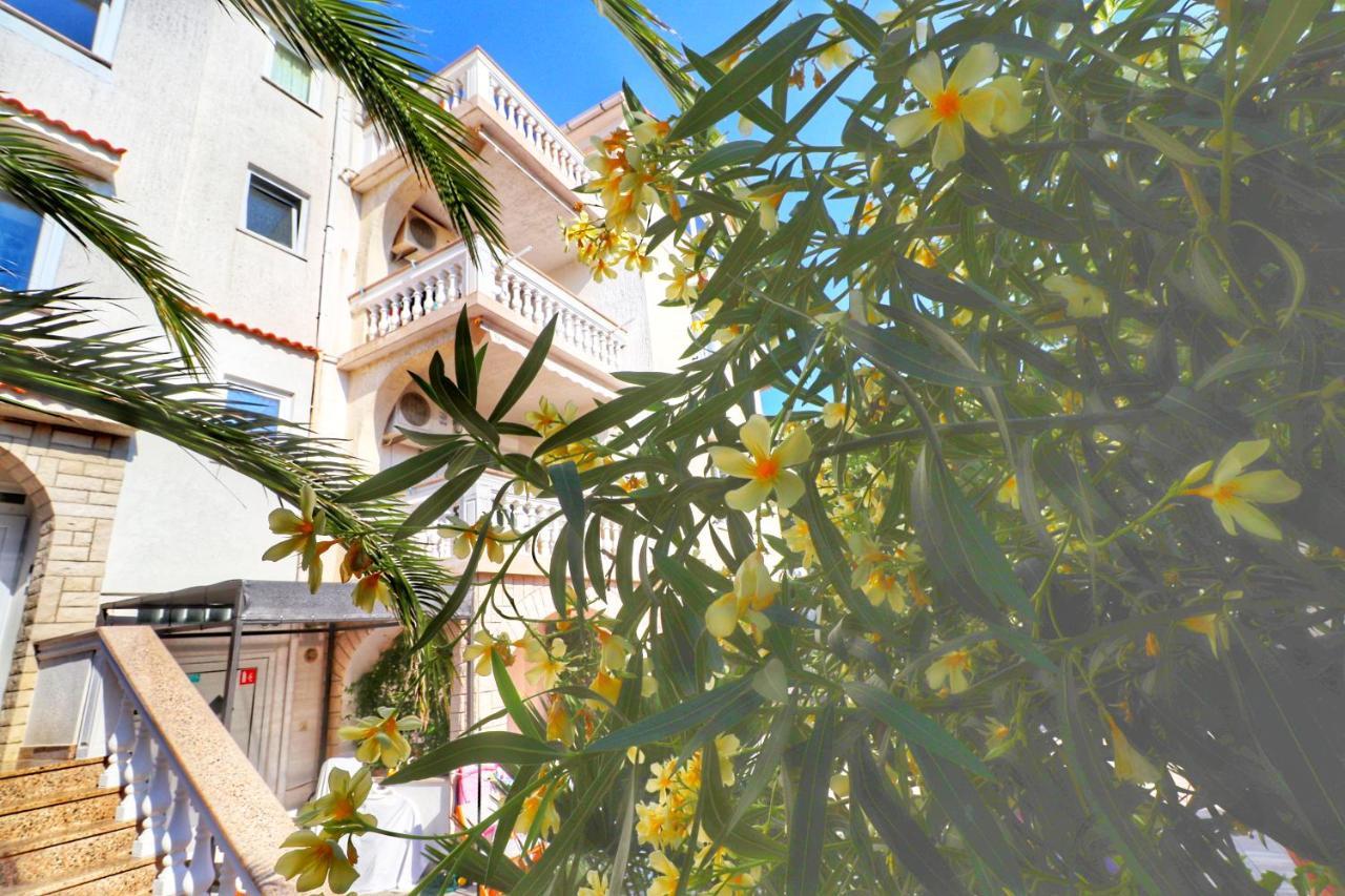Apartment Dony - Ticic Novalja Exterior foto