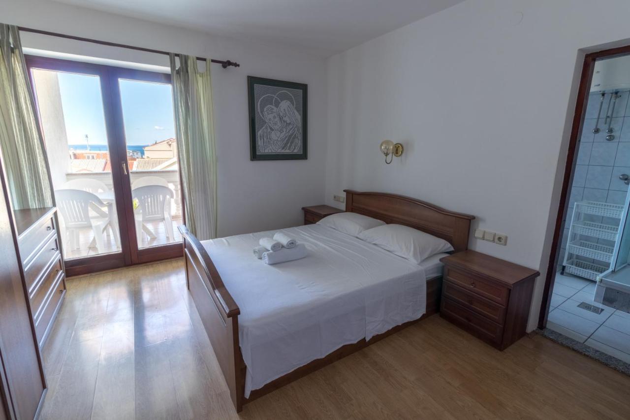 Apartment Dony - Ticic Novalja Exterior foto