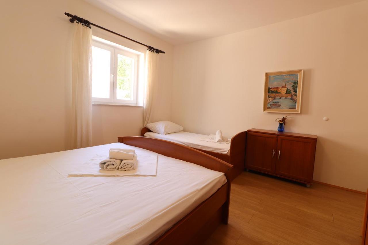 Apartment Dony - Ticic Novalja Exterior foto
